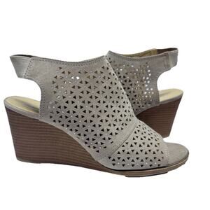 SO Womens Sz 8 Wedge Platform Sandals Peep Toe Natural Tan Beige Slip On Heels